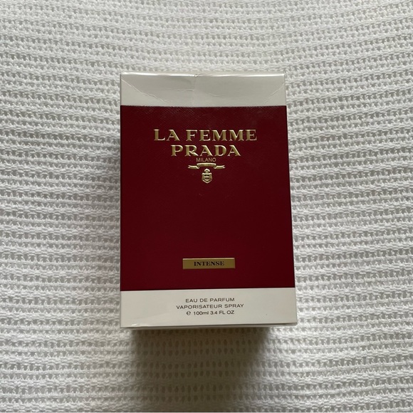 Prada La Femme Intense Perfume - Picture 2 of 4